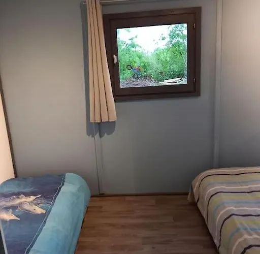 5 Personnes Vallee Du Lot 木屋 *