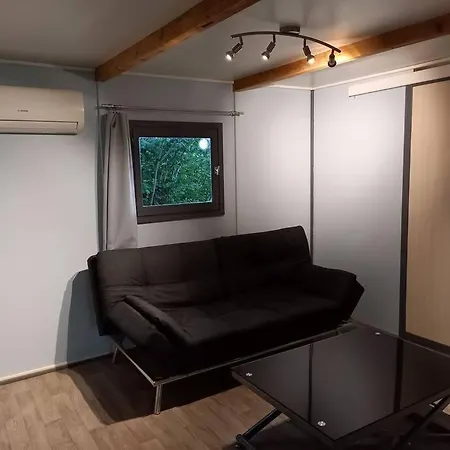 5 Personnes Vallee Du Lot Chalet