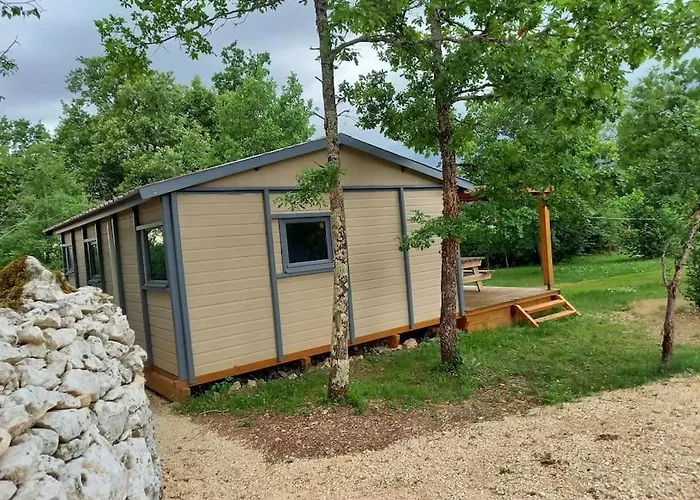 5 Personnes Vallee Du Lot Chalet *